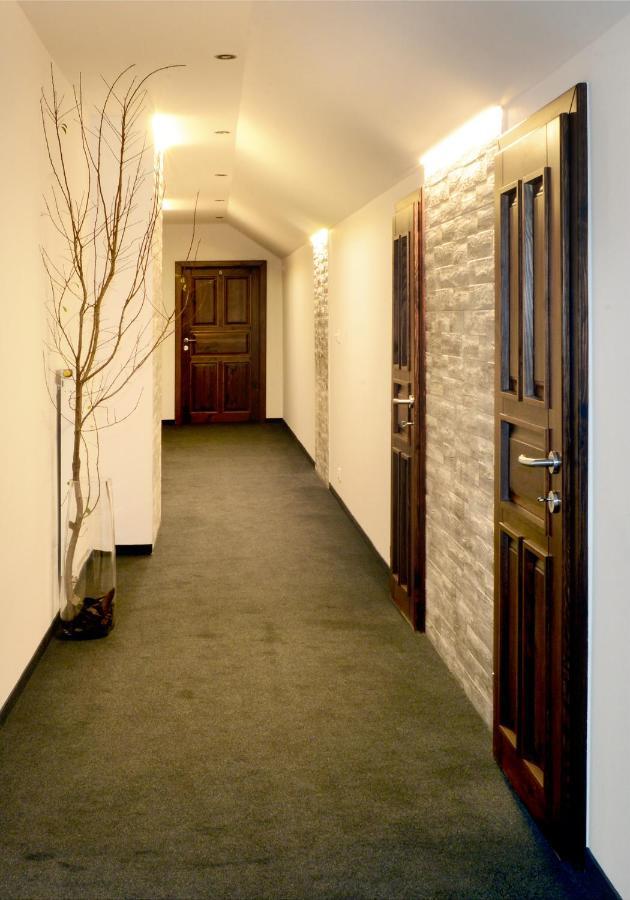 Restaurace A Penzion Pod Hradem Hotel Zlin Ngoại thất bức ảnh